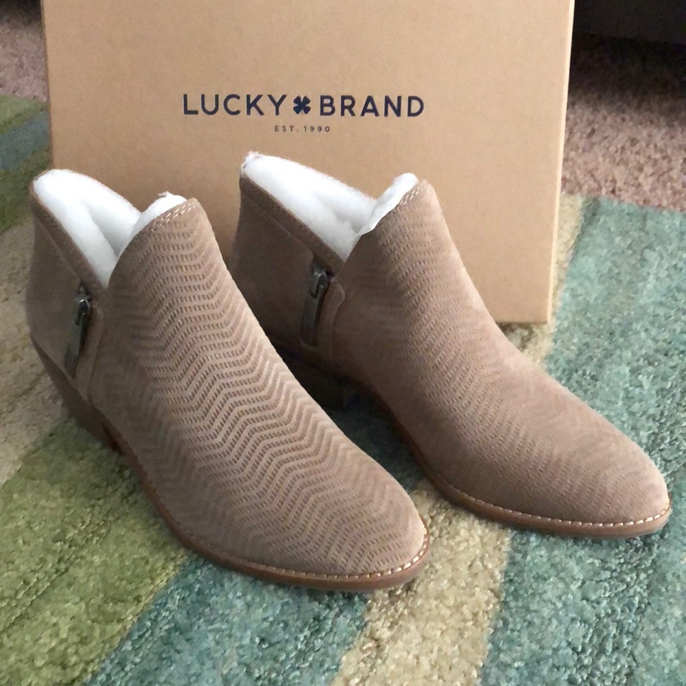 Lucky shoes sz 7.5M